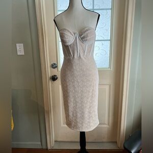 Miss Circle sz M white lace over tan lining corset strapless zipper back dress.